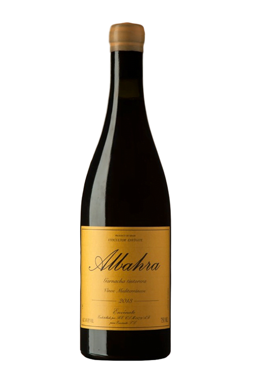 Vinflaska med Wine Trade på etiketten.